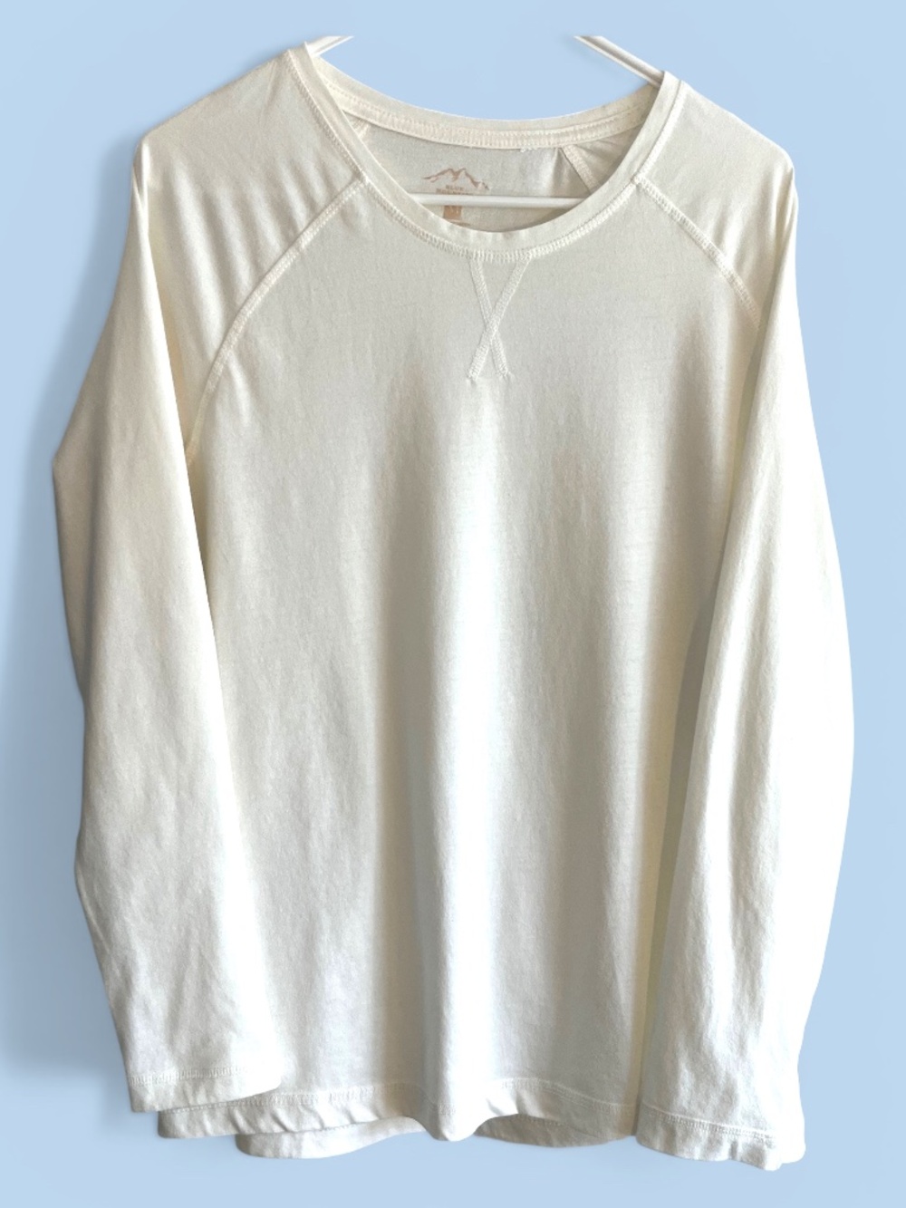 Blue Mountain Cream Long Sleeve Lightweight Crewneck Tee Size M